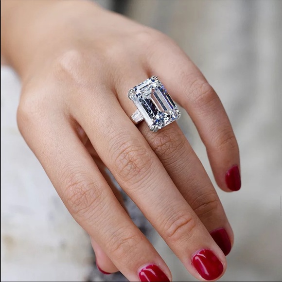 New 925 Silver Beautiful Rectangular Sapphire Ring - Picture 2 of 3